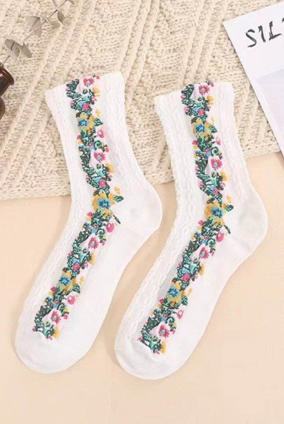 FLORAL KNIT VINTAGE SOCKS