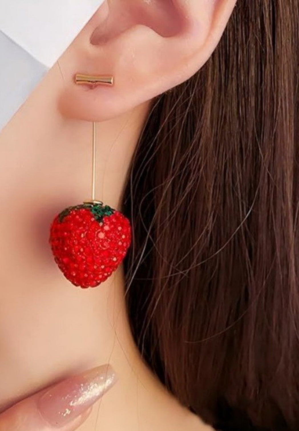 STRAWBERRY WIRE DROP EARRINGS