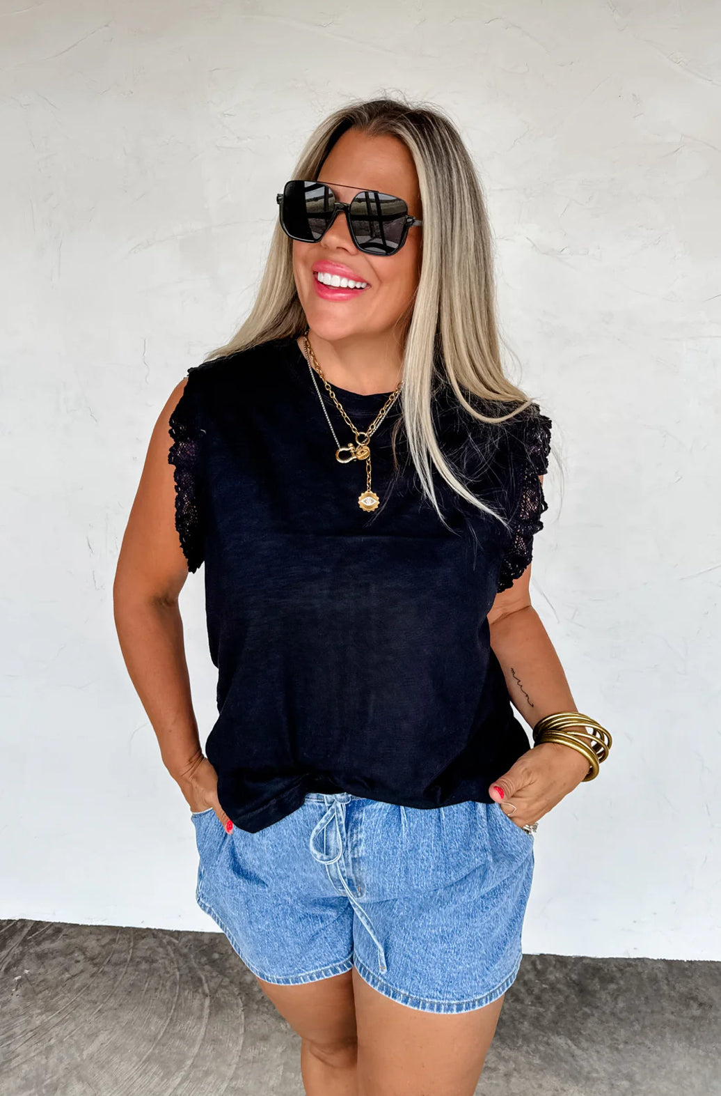 SWEET LACE DAYS TEE