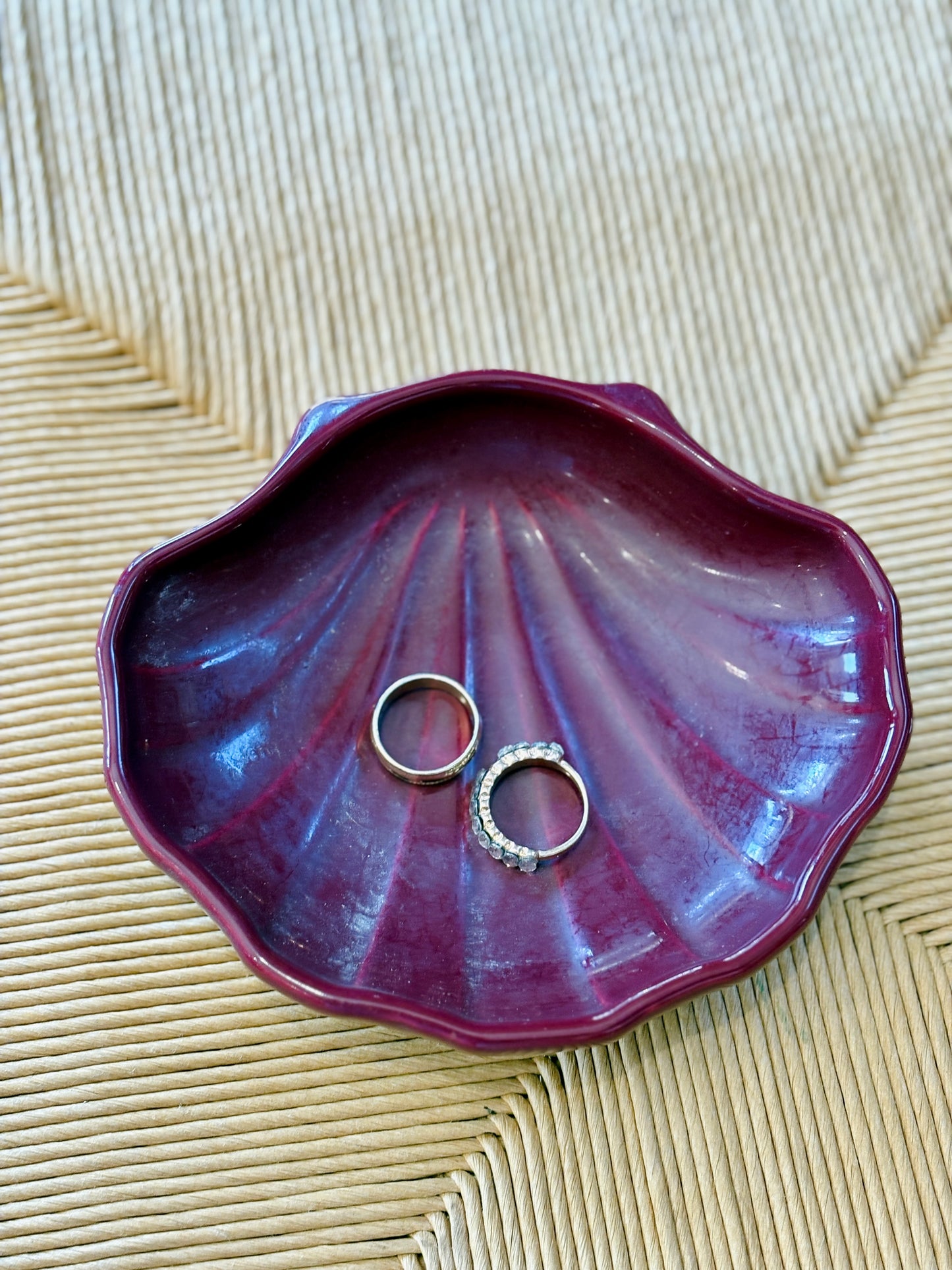CERAMIC SEASHELL TRINKET TRAY