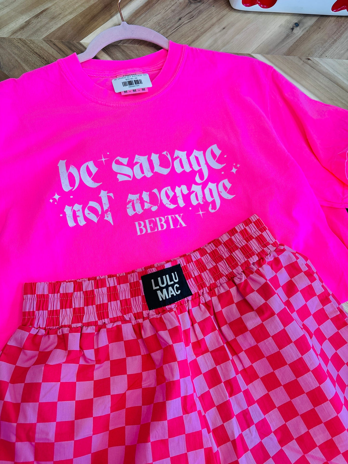 BE SAVAGE NOT AVERAGE TEE
