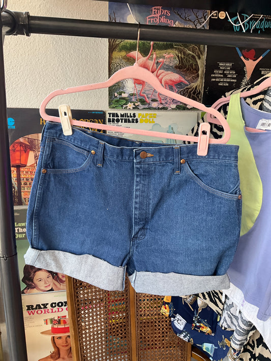 Vintage Dark Wash Wrangler Shorts (38)