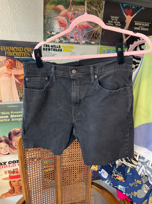Vintage Black Levi Shorts (34)