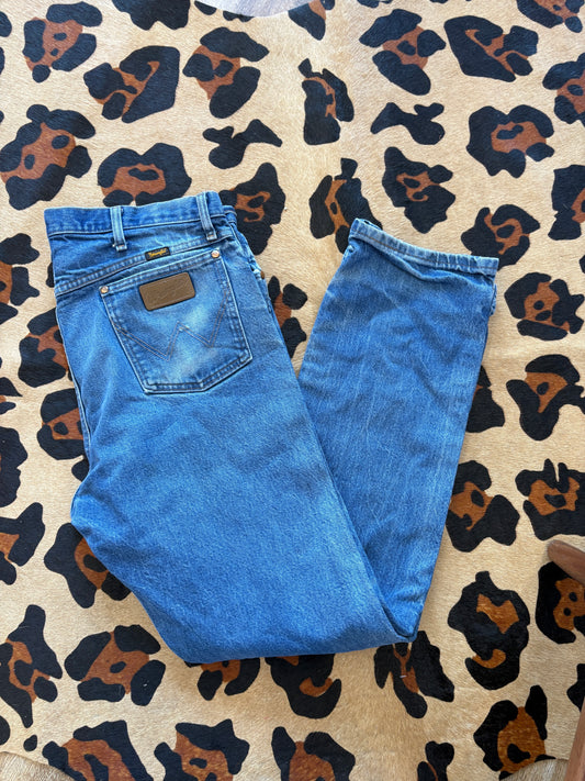 VINTAGE WRANGLER MID WASHED (38X34)