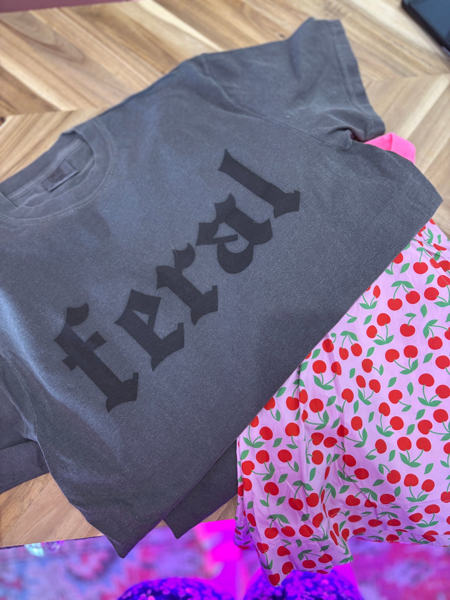 FERAL TEE