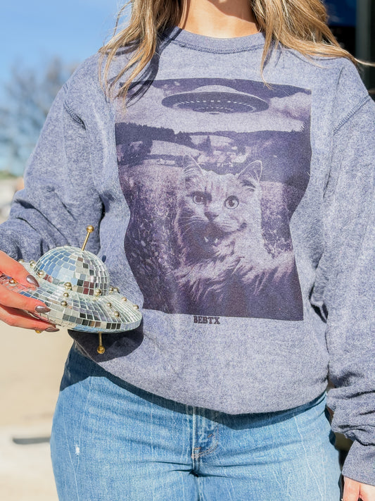 CAT SELFIE UFO SWEATSHIRT