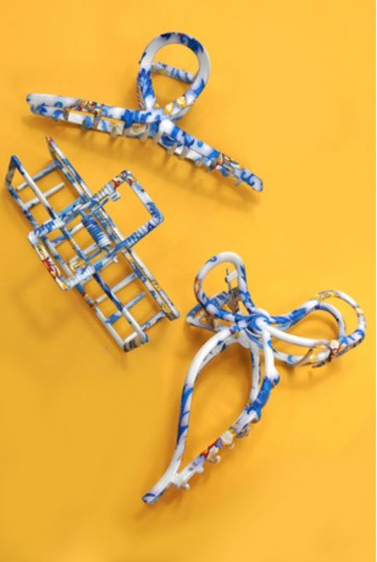 VINTAGE TOILE HAIR CLIPS