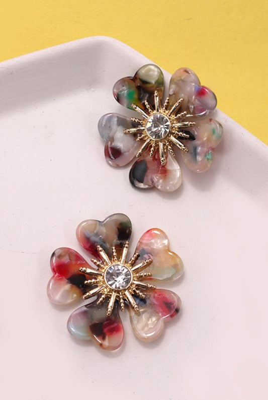 RESIN FLORAL STUD EARRINGS