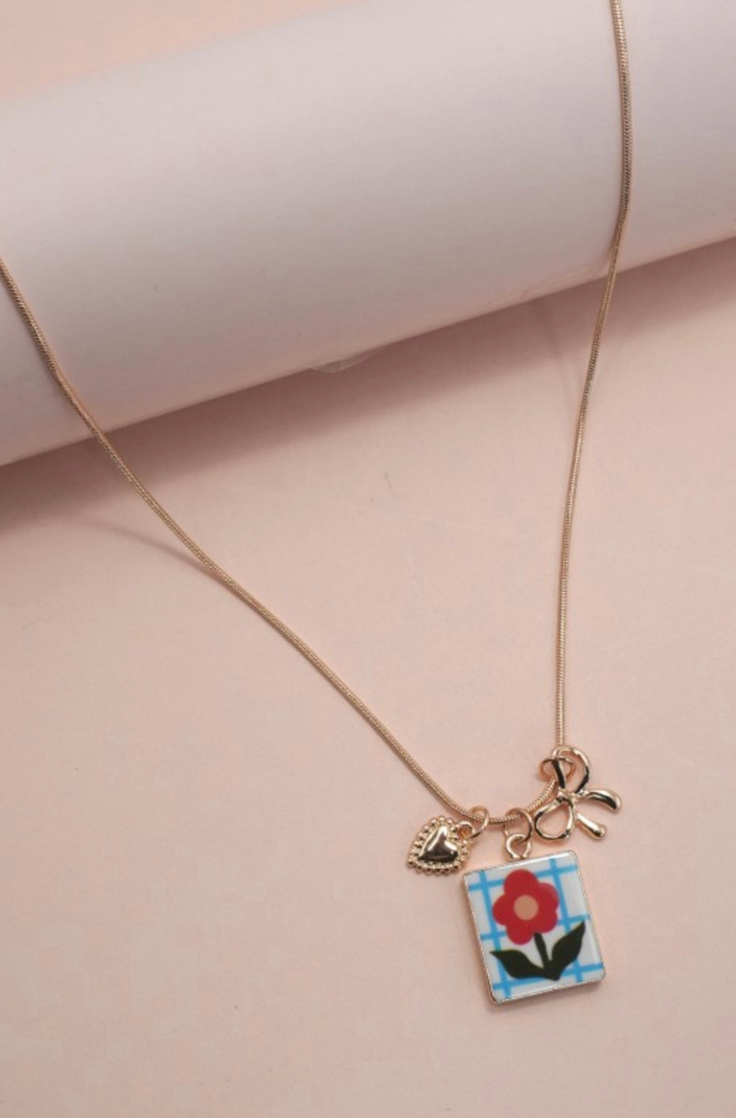 PORCELAIN CLUSTER CHARM NECKLACE