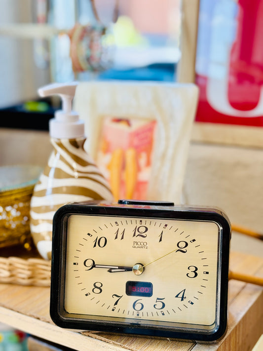 PICO QUARTZ ALARM CLOCK