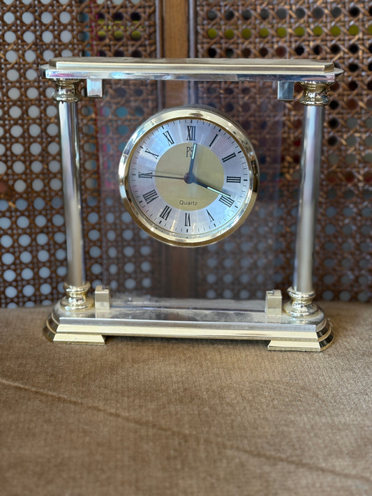 VINTAGE PS QUARTZ CRYSTAL CLOCK