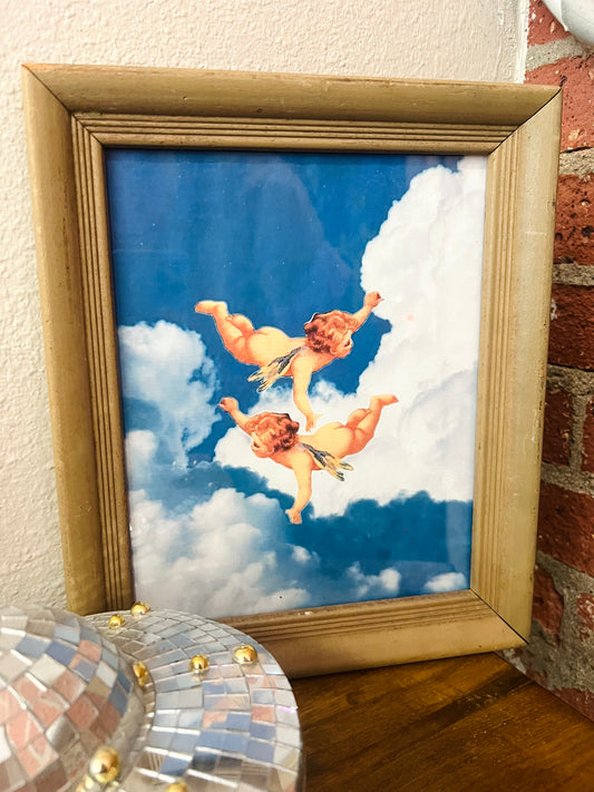 Cherubs Flying Frame