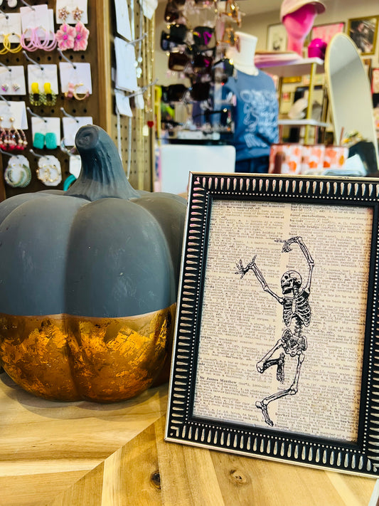 Newspaper Skeleton Frame