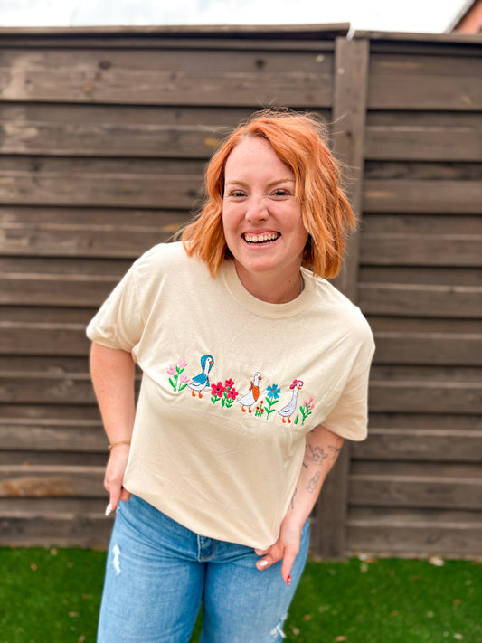 EMBROIDERED GOOSE TEE